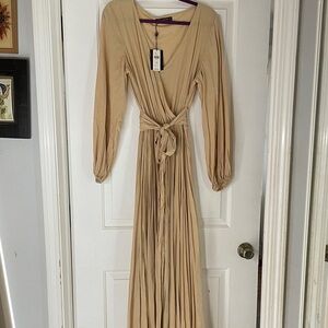 Chic Long Sleeve Beige Maxi Dress